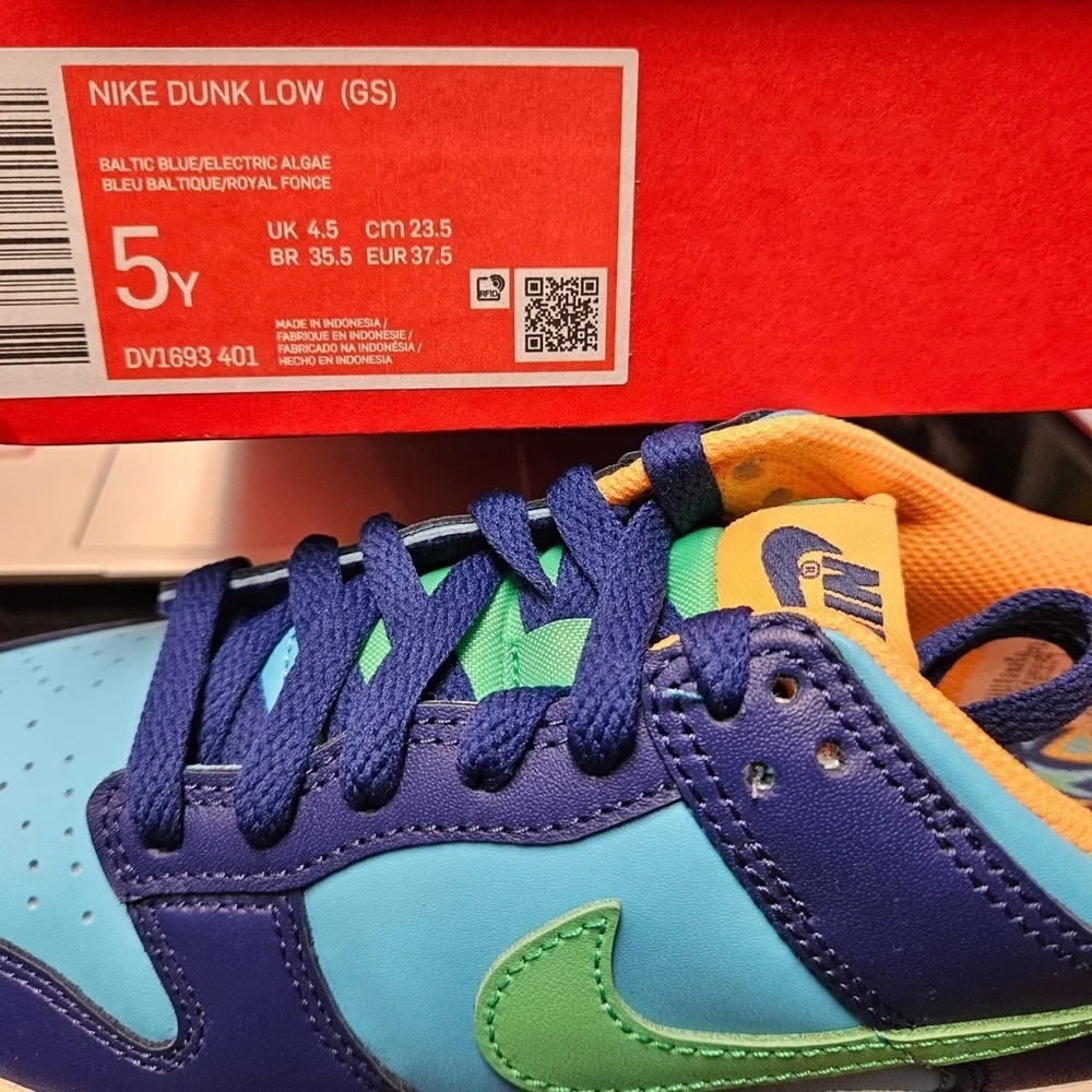 Nike sz various